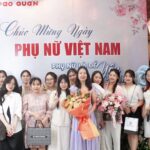 Không khí ngày Phụ nữ Việt Nam 20/10 tại Trung tâm Ngoại Ngữ Hà Nội